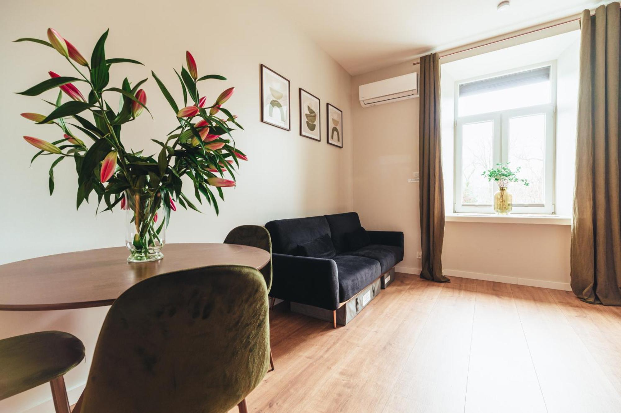 Stylowy Loft W Kamienicy Przy Dworcu Pkp Radom Extérieur photo